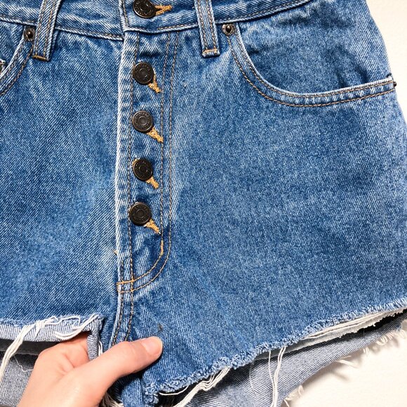 3 FOR $15 Vintage button front Jordache Jean Shorts - Picture 3 of 14